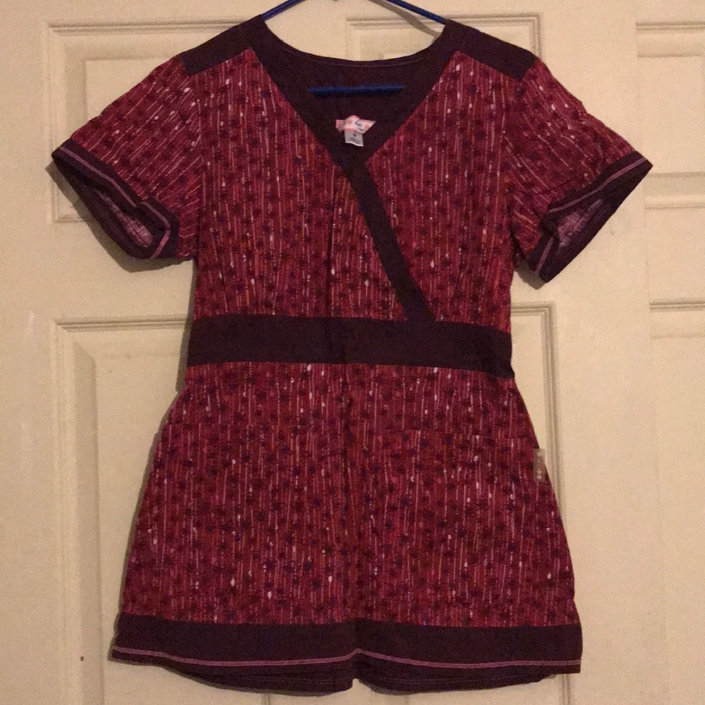 Koi small scrub top.